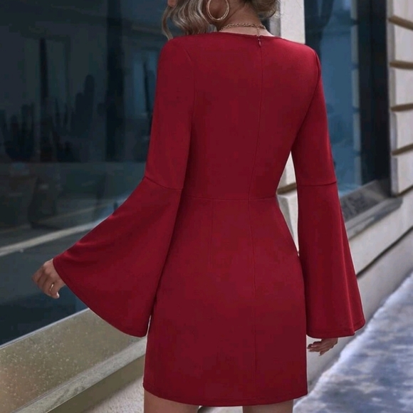 Red dress - Picture 2 of 3